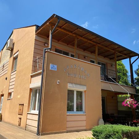 Апартаменты Gabi Lux Apartman Хайдусобосло Экстерьер фото