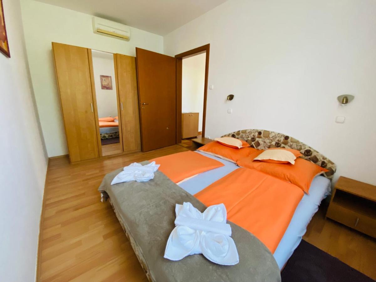 Апартаменты Gabi Lux Apartman Хайдусобосло Экстерьер фото